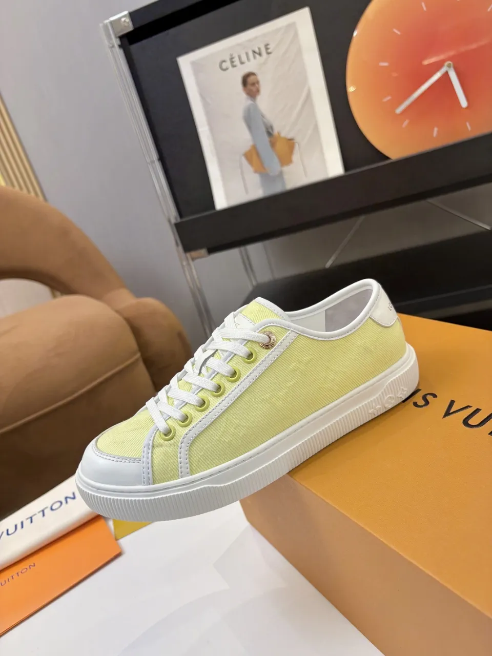 p580🐮🐮 LV couple skate shoes｜Classic jacquard, the ultimate code for a sweet outing! 👫** This pair of shoes is Louis Vuitton's love letter to fashionistas💌 - **classic presbyopic skate shoes**, the perfect choice for couples to go out on the street!  🔸 **Luxury details are a must-have**: Jacquard fabric  🔸 **So comfortable that you don’t want to take it off**: The sheepskin lining is skin-friendly and breathable, warm in autumn and winter without stuffing your feet, refreshing in spring and summer without being sticky, and you can wear it with a high-end feel in all seasons!  🔸 **Steady sense of security**: Non-slip rubber outsole, perfect grip, accompanying you through romantic streets.  **💑 Couple outfit inspiration**: ▪️ For boys, pair with leggings + baseball cap for a trendy street look!  ▪️ Girls can wear short skirts or shark pants, and the sweet and cool style is easy to choose~ **#Louis Vuitton #couple shoes #presbyopia classic** **👉 Click to collect and become the most fashionable CP in the circle of friends with him! ** Fabric: Imported cowhide/classic jacquard fabric Lining: Sheepskin lining Sole: Original rubber sole Size: Women’s size 35-42 (40/41/42 customized) Men’s size 39-45 (39.45 customized)